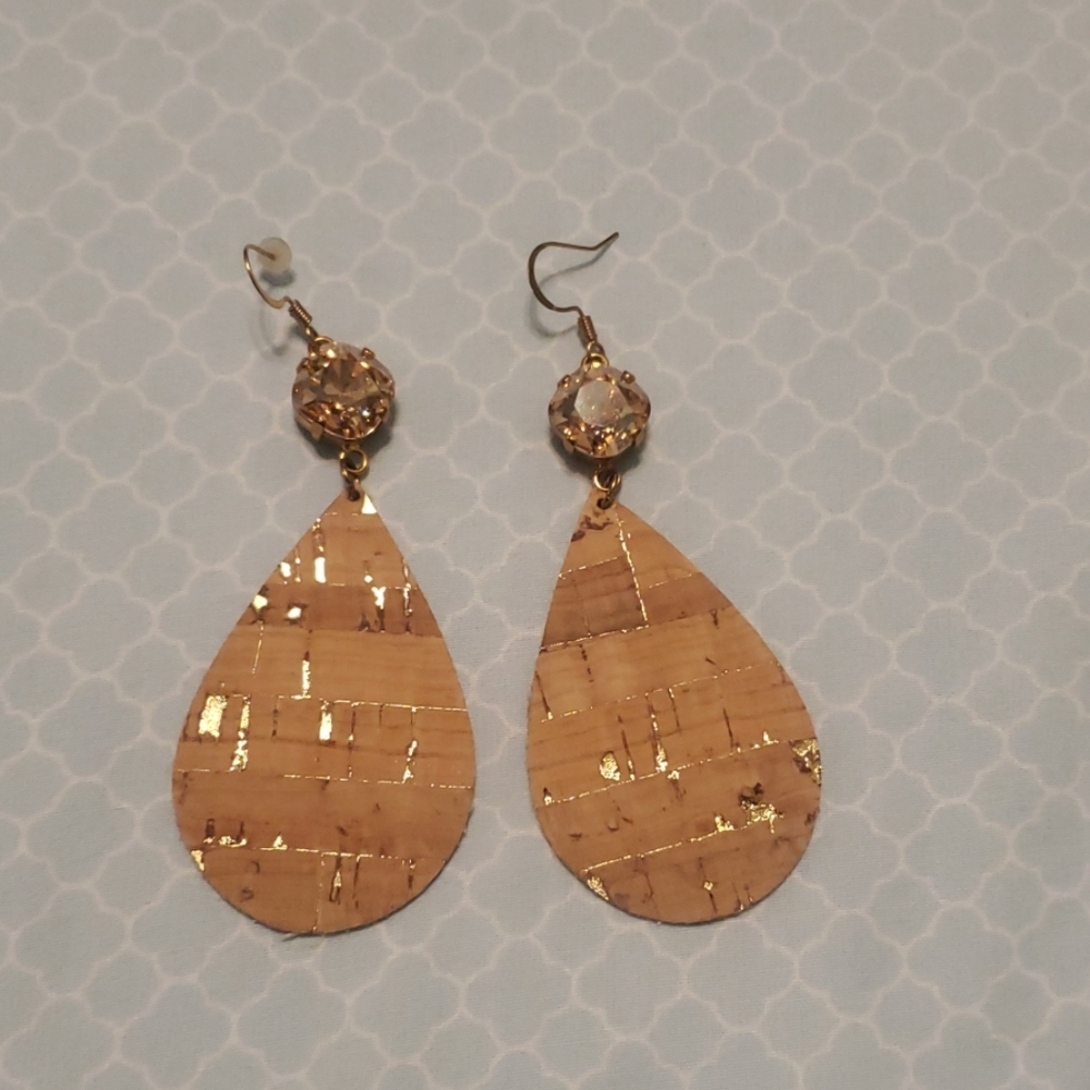 Swavorski dangle earrings